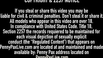 Anal lesbians Penny Pax & Roxy Raye