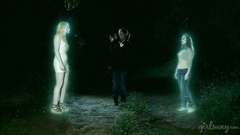 Mystical lesbians Dahlia Sky & Charlotte Stokely